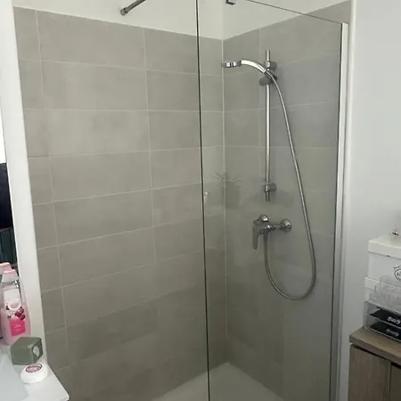 Super Appt 300 M De La Plage Apartment *