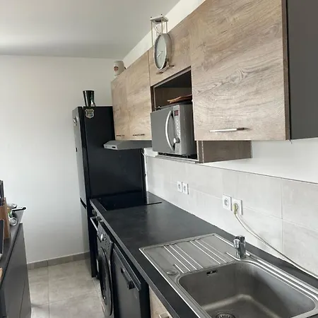 Apartment Super Appt 300 M De La Plage Serignan